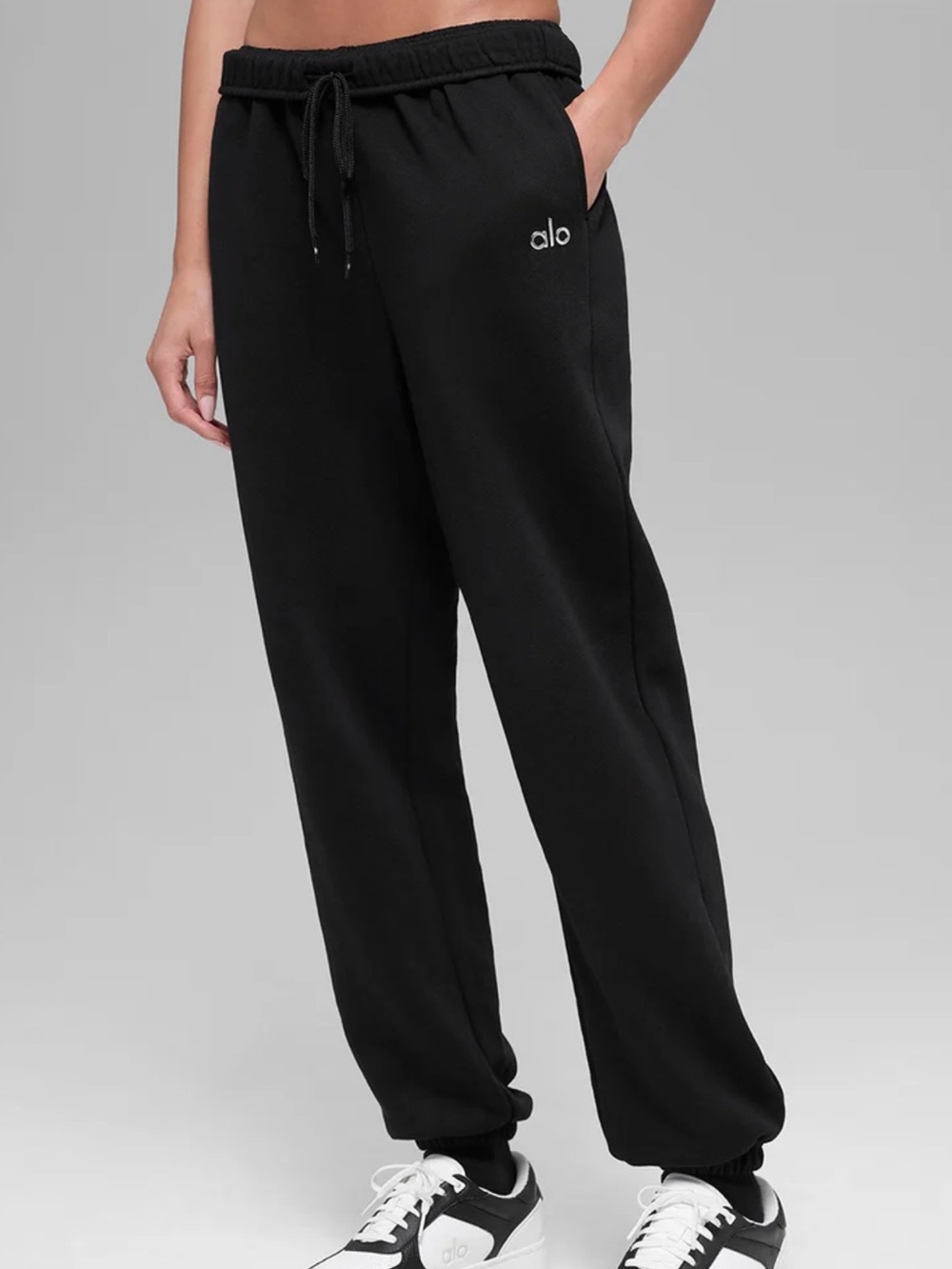 ALO Yoga Black Accolade Sweatpants